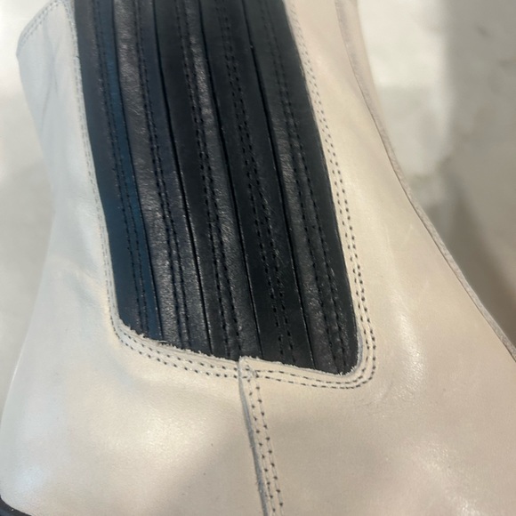 Free People boots, no wear, small stain/penny. Sz 41 ( 11US) James chunky - Picture 9 of 12